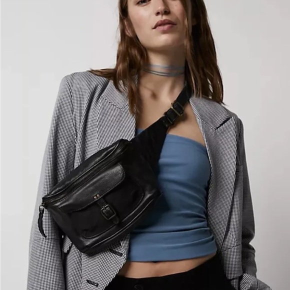 Free People Handbags - NWT Free People Hex Leather Sling Black